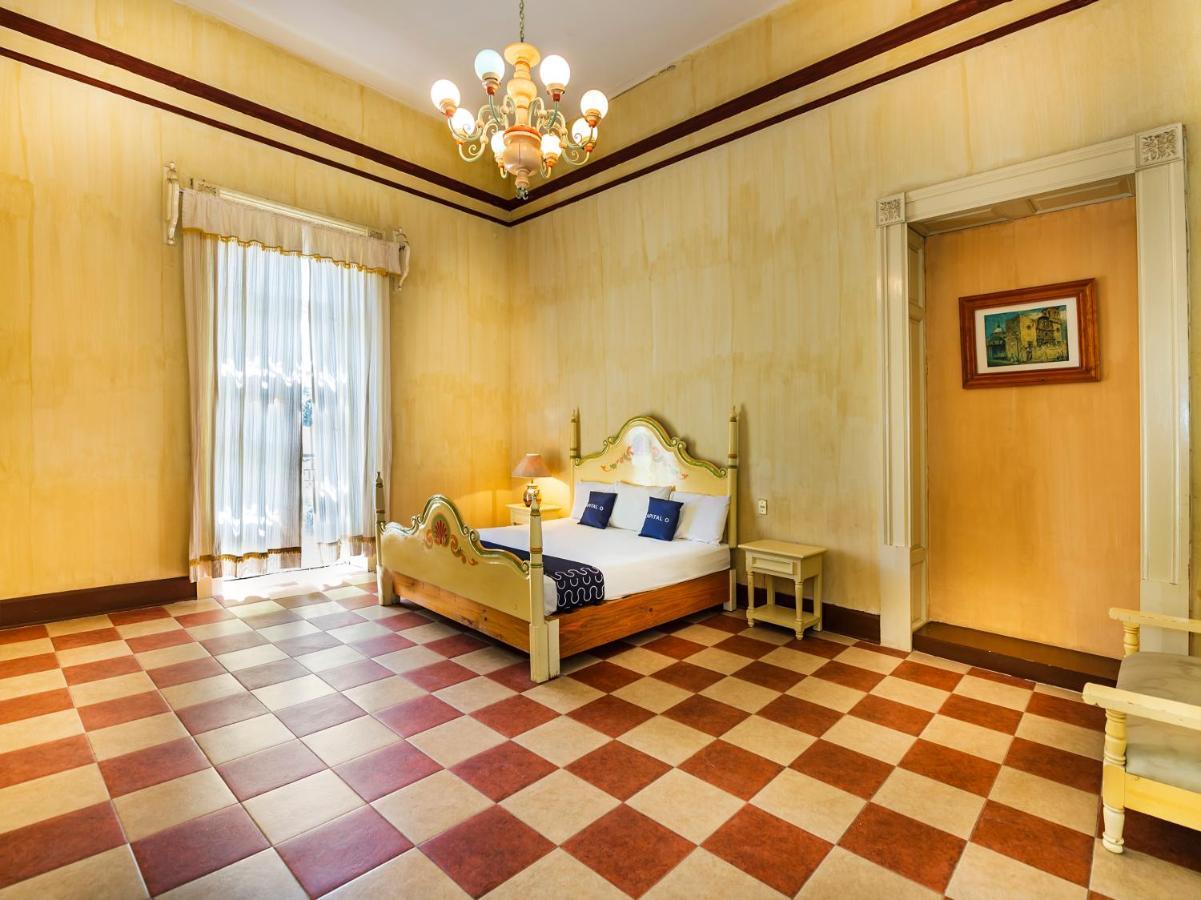 Hotel Meson Del Obispado Querétaro Екстериор снимка